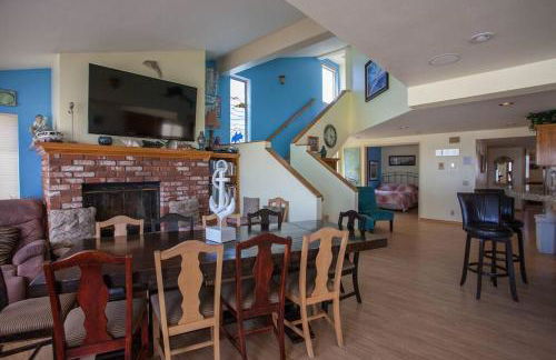 Beautiful Ocean Front Coastal Sunset Beach House - Foto 15