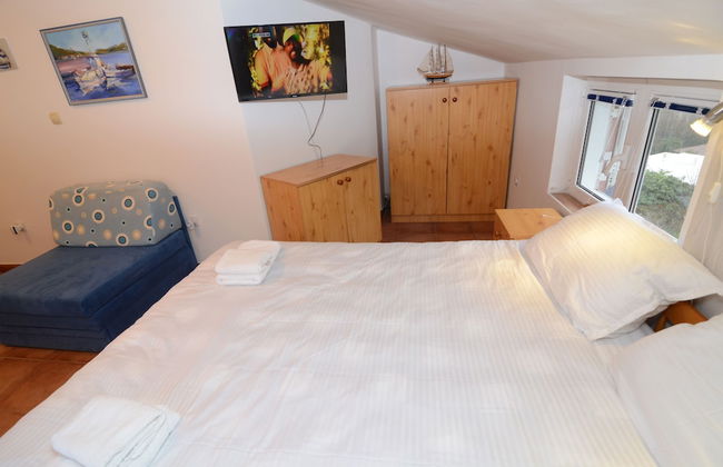 Maritimo Apartments - Photo 8