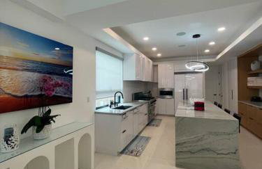 Beach House with Rooftop Jacuzzi - Foto 62