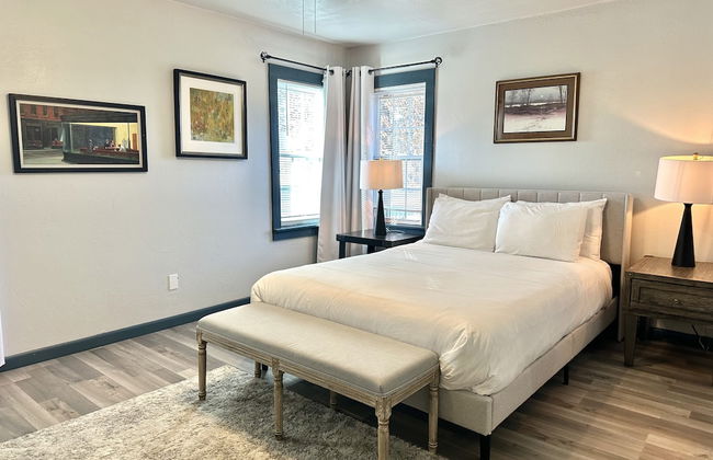 Comfy House With Fenced Yard I Step to Plaza Dist - Photo 3