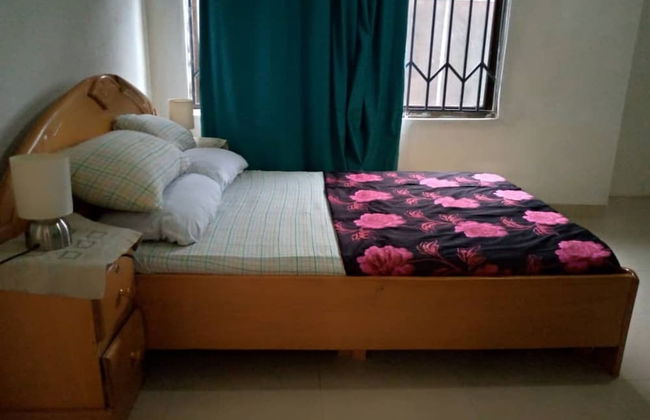 Sleeps8- Private Secure Parking- Garden- Aircon - Foto 4