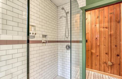 Springbrook · Cozy 2BR Mt. Hood Cabin, Fireplace & Retro Kitchen - Foto 40