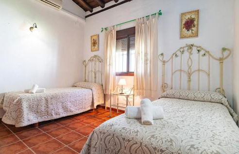 4 Bedroom Stunning Home In Guillena - Foto 22