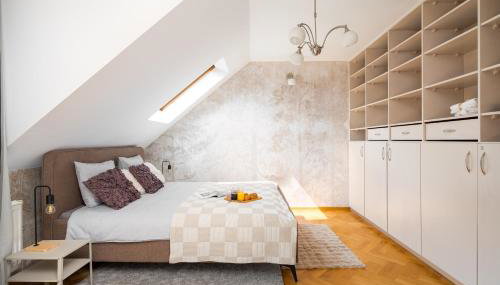 Warm & cosy 2-store 3-BR House with fireplace, living room, garden, terrace, balcony & parking 30 minutes from Warsaw Centre - Foto 5, wardrobe