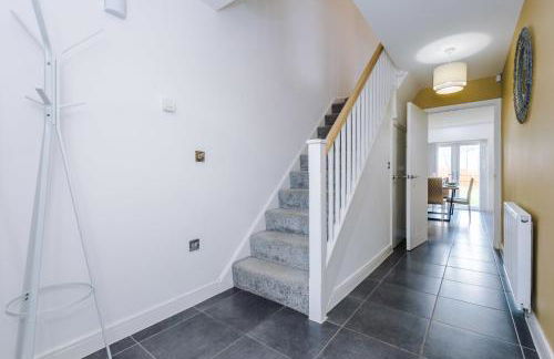 R&R - Modern Townhouse near Etihad & City Centre (5 Bedrooms, Free Parking) - Foto 43