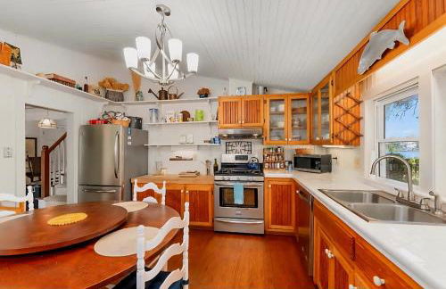 Historic Old Oak Cottage-Great water views! - Foto 34