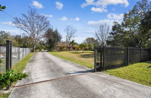 TRANQUILITY! PRIVATE Gated Estate! Boats, RVs OK! Has Separate Apt, Fishing, Hiking, LOW Rates! - Foto 66