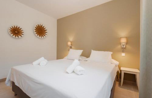 Holiday home with large sunny terrace, Costabella - Foto 24
