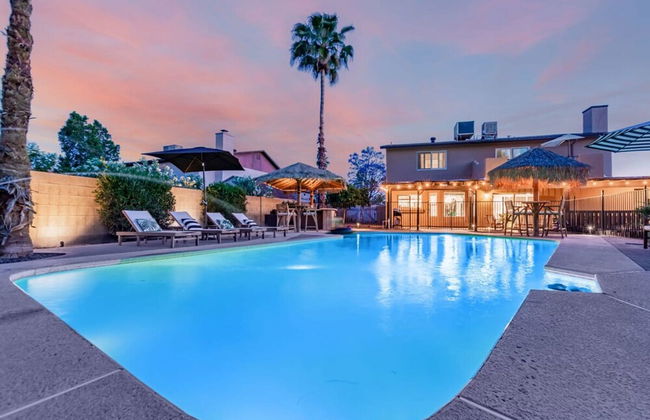 Tiki Paradise w Htd Pool Putt Grn Tiki Bar - Photo 38