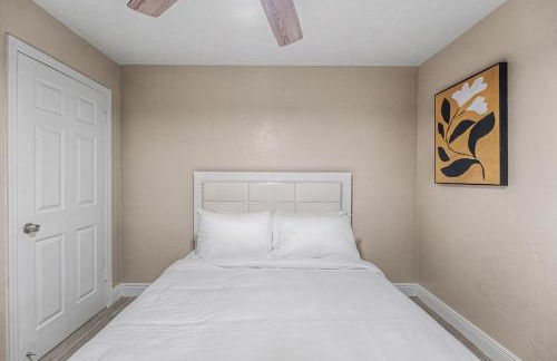 East Boca Getaway with Hot Tub Near Beach and Mizner Park - Foto 29