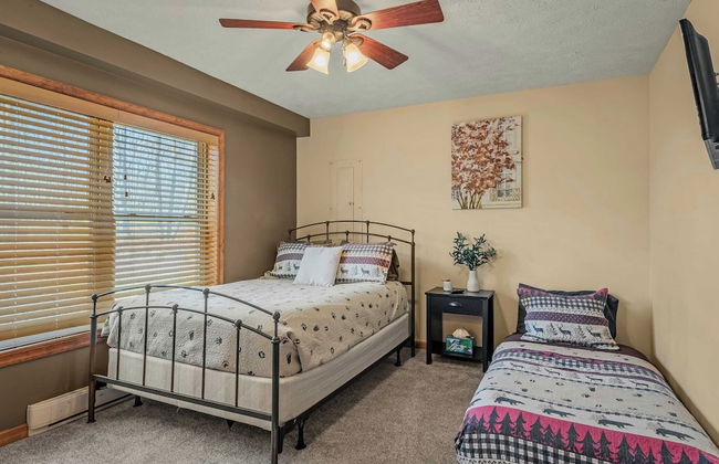 Hickory Haven by Avantstay Hot Tub, Game Room, Theater, Deck - Foto 21