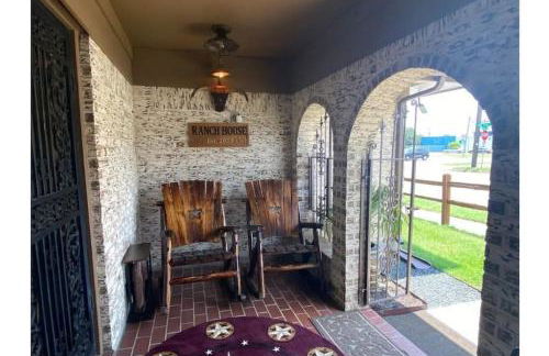 StockYards! Walk 3 Blocks-Ranch House sleeps 8 - Foto 24