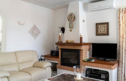 Villa with private swimming pool - Photo 8