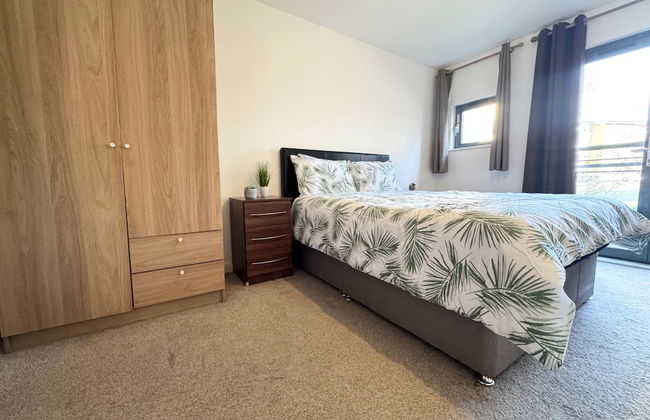 Sea Breeze Retreat in Swansea - Photo 9