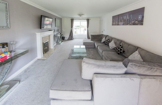 5 Bed Detached House - Sleeps 14 - Photo 26