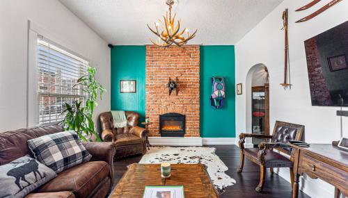 HOT TUB Firepit Pool Table Patio Cozy Downtown Denver - Foto 2