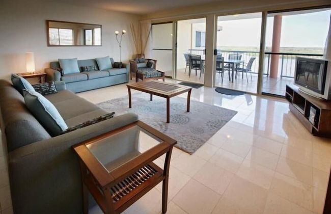 On The River Apartments - Photo 34