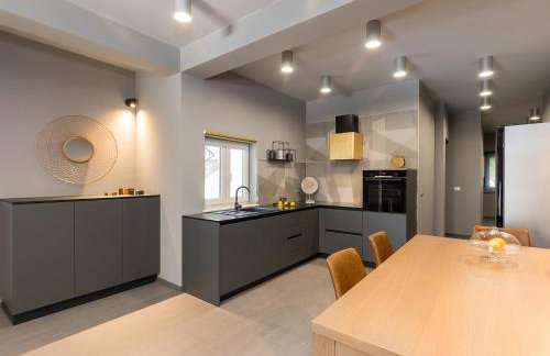 Magnolia - Modern Apartment near City Center and Sea - Photo 10