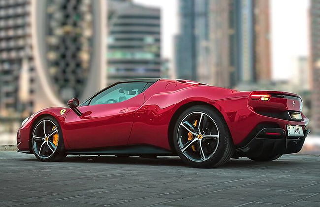 Noleggio Supercar a Dubai Ferrari 296 GTB - Foto 2