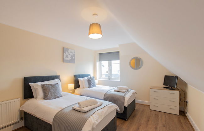 2-bedroom Penthouse, Clockhouse, Hoddesdon - Photo 21