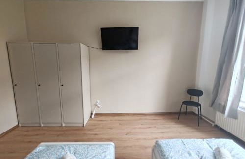 Stylish 1-Bedroom Apartment for Rent - Central Essen Location - Foto 6