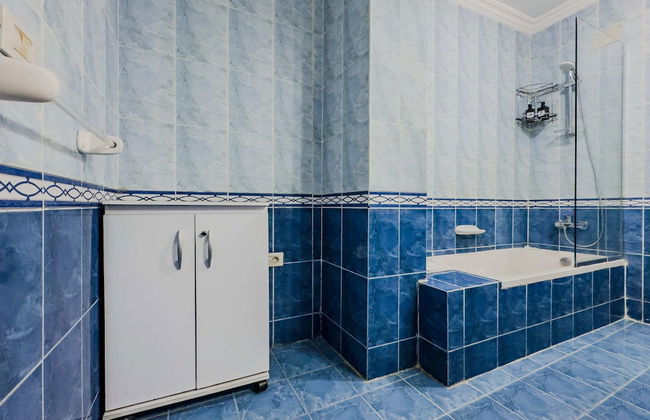 Distinct & Decent 2 BDR Apt. Steps From Nightlife and Airport - Foto 21