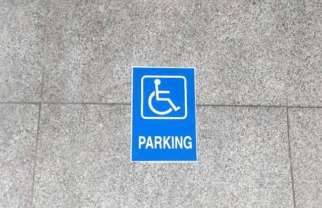 Peaceful City Paradise w King Bed Tub - Foto 14