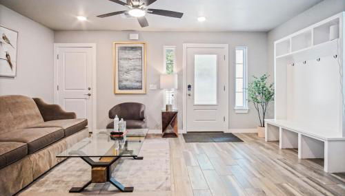 5BR Home Hot tub, fenced backyard #CO - Foto 3