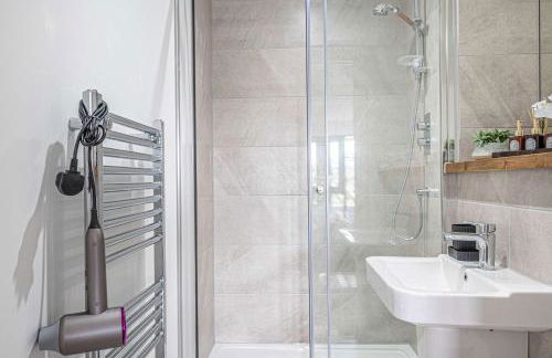 Leeds City Centre 2BR Apartment - Luxury Stay with Private Terrace - Foto 43