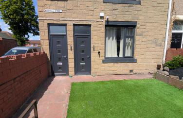 Numero Uno Ensuite 3BR Flat Hot Tub Wifi Parking Contractor and Group Friendly - Foto 2