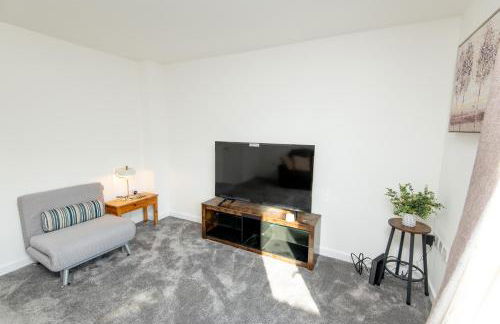 Manchester Cityside Deluxe Stay - 3 Bedroom House Great for Family with Free Parking & Garden - Foto 11