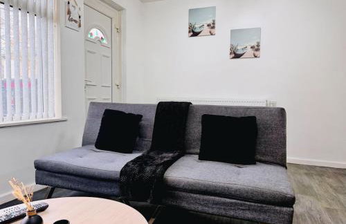 Cosy 1 bed flat, sleeps 4, free parking - Photo 12