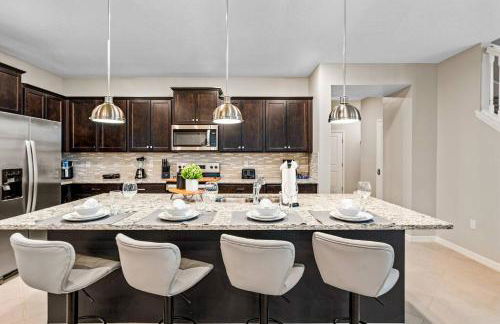 Brand New Charming Home 9 Miles to Disney - Foto 14