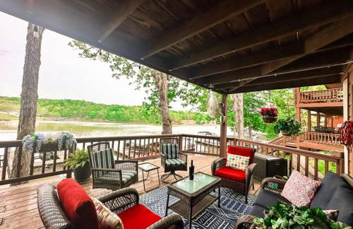 Lakefront Home 4Bed3BathDockFirepitGrill-12PP - Foto 2