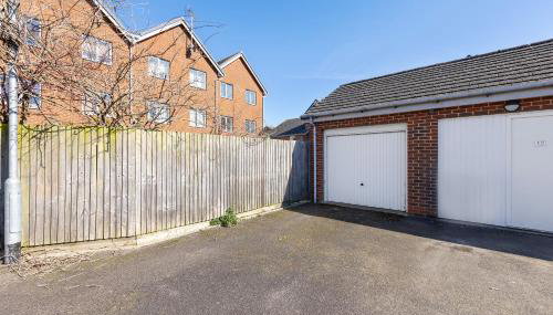 Cosy Retreat in Ashford city centre with Hot tub - Foto 5