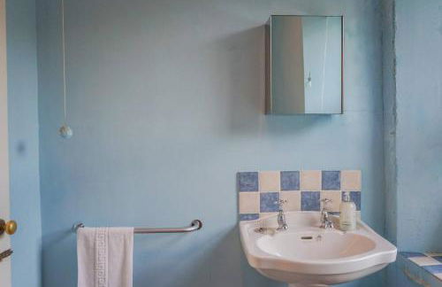 18th-Century Farmhouse with Countryside Views - Foto 43