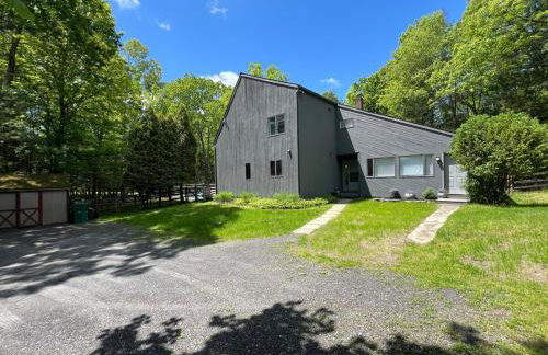 Luxury Woodstock Retreat Hot tub heated pool - Foto 25