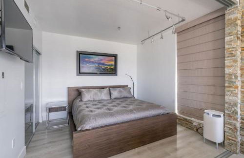 Cityscape Elegance with Water Views - Foto 35