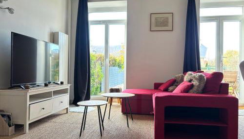 Les Douves Duplex 5 personnes lumineux avec jardin et terrasse aménagée , vue sur château à 5mn de la mer, proche Omaha Beach et Bayeux - Foto 4