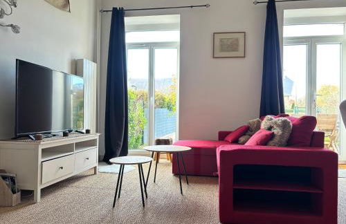 Les Douves Duplex 5 personnes lumineux avec jardin et terrasse aménagée , vue sur château à 5mn de la mer, proche Omaha Beach et Bayeux - Foto 4