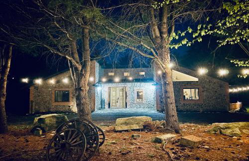 The Stone Mason - Large Modern Home on 5 Acres - 2 Hrs from NYC - Foto 41