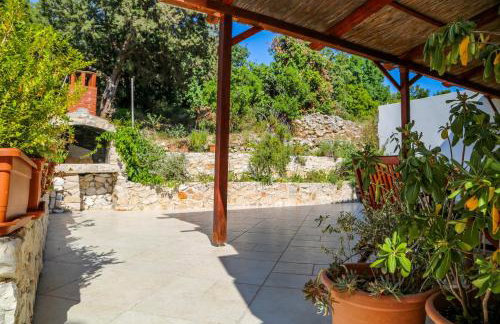 Matea Apartments Milna - Photo 6