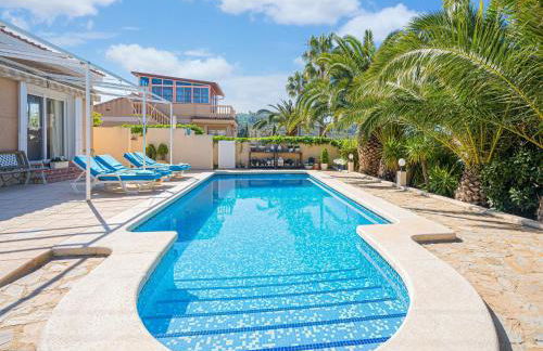 Sunny Poolside Stay in Busot - Foto 1