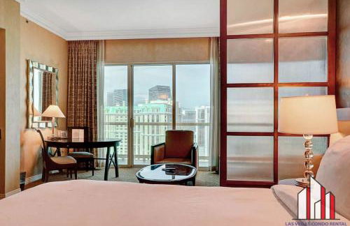 MGM Signature-32-607 F1 Track & Strip View Balcony - Foto 17