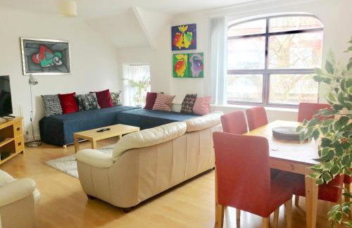 1 Fitzhamon Embankment APARTMENTS opposite Principality Stadium - LONG STAY OFFER - Foto 9