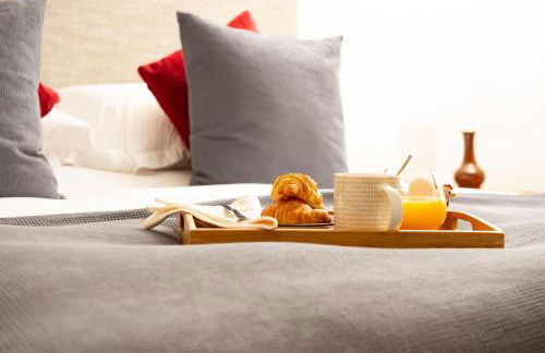 Corn Barn at East Trenean Farm -Luxury Cornish Barn Conversion sleeping 8 with hot tub, private garden, rural views and EV facilities - Foto 28