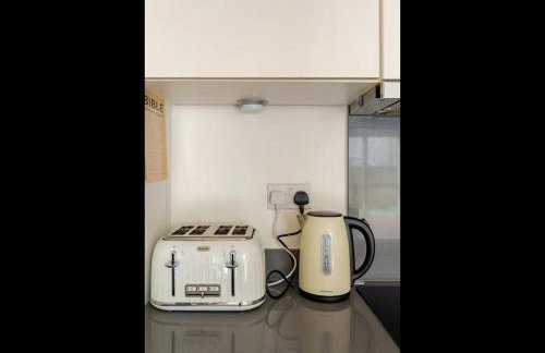 The Nest of Forest Hill - Photo 16