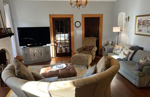 City Cottage on Main Street In North GA - Foto 3