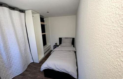 Modern 2 Bedroom Apartment near train station - Foto 8