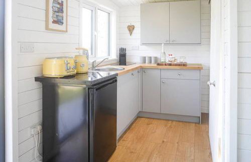 Brondini View Cabin (Private Garden and Hot Tub) - Foto 10